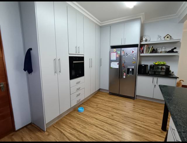 3 BEDROOM HOUSE FOR SALE IN SOUTH CREST